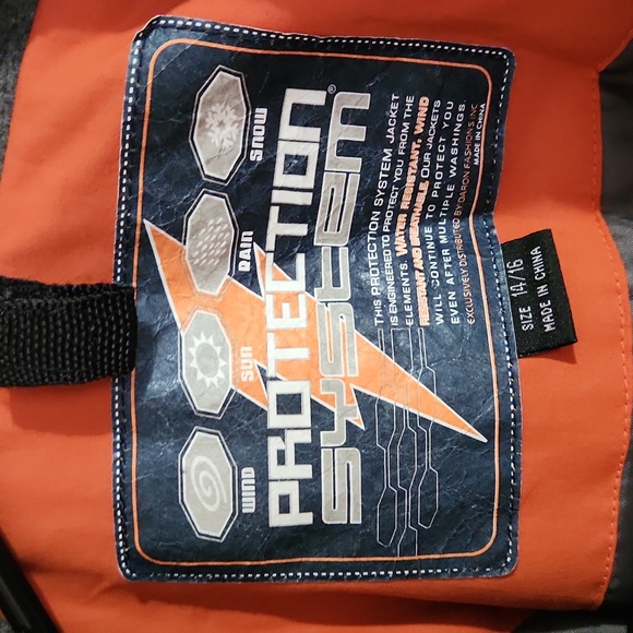 Winter coat boy size 14/16 - Picture 3 of 8